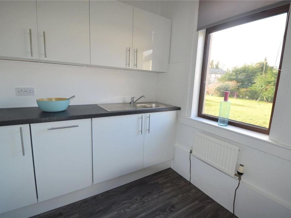 Bright & Cozy In Edinburgh,murrayfield Stadium,airport And Near To Center With Free On Street Parking *