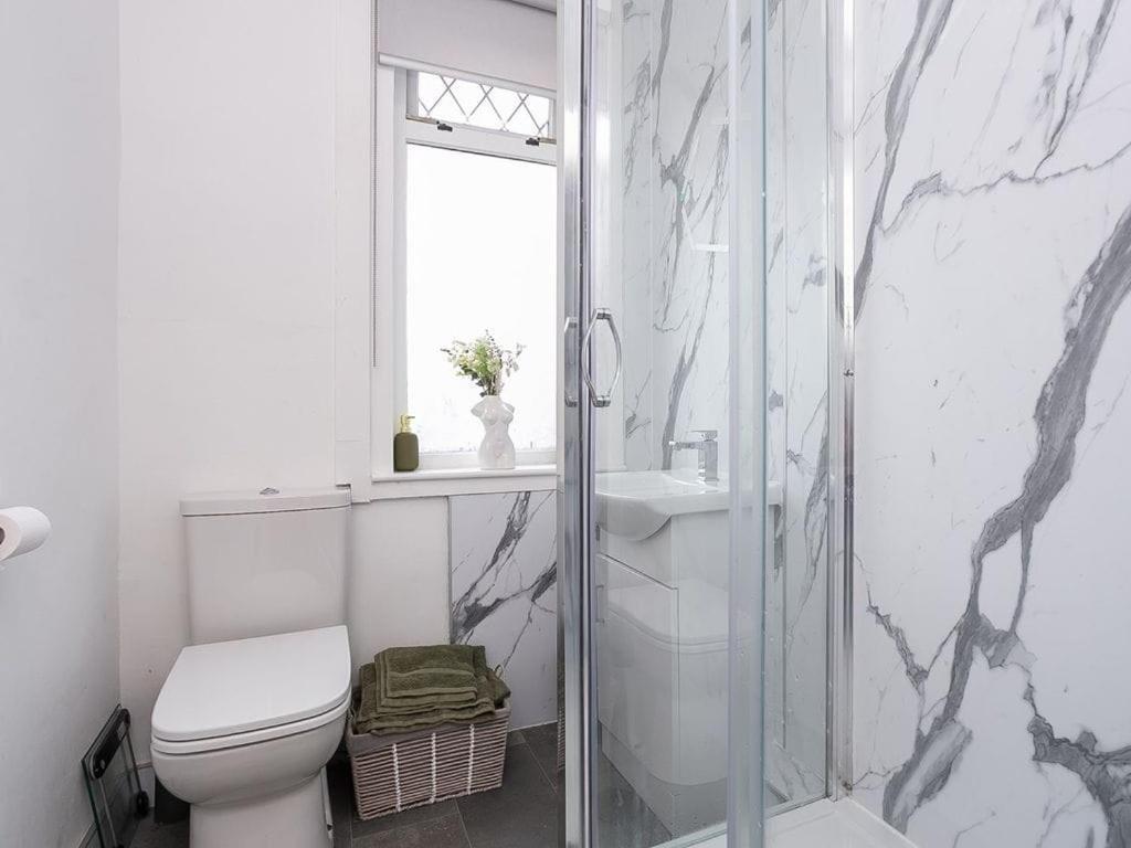 Apartment Bright & Cozy In Edinburgh,murrayfield Stadium,airport And Near To Center With Free On Street Parking Edinburgh