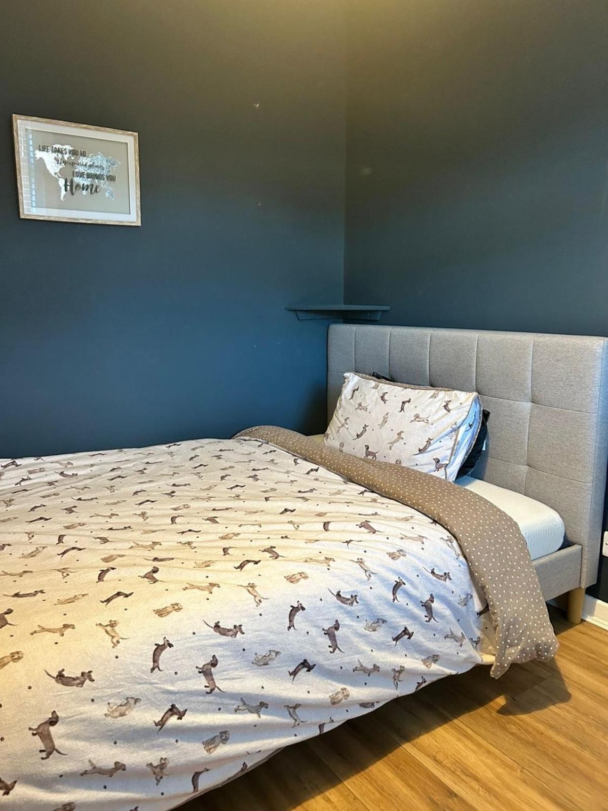 Bright & Cozy In Edinburgh,murrayfield Stadium,airport And Near To Center With Free On Street Parking * Edinburgh