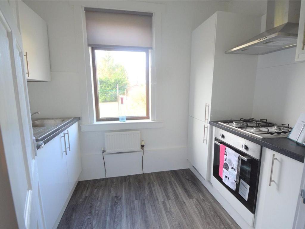 Bright & Cozy In Edinburgh,murrayfield Stadium,airport And Near To Center With Free On Street Parking Apartment