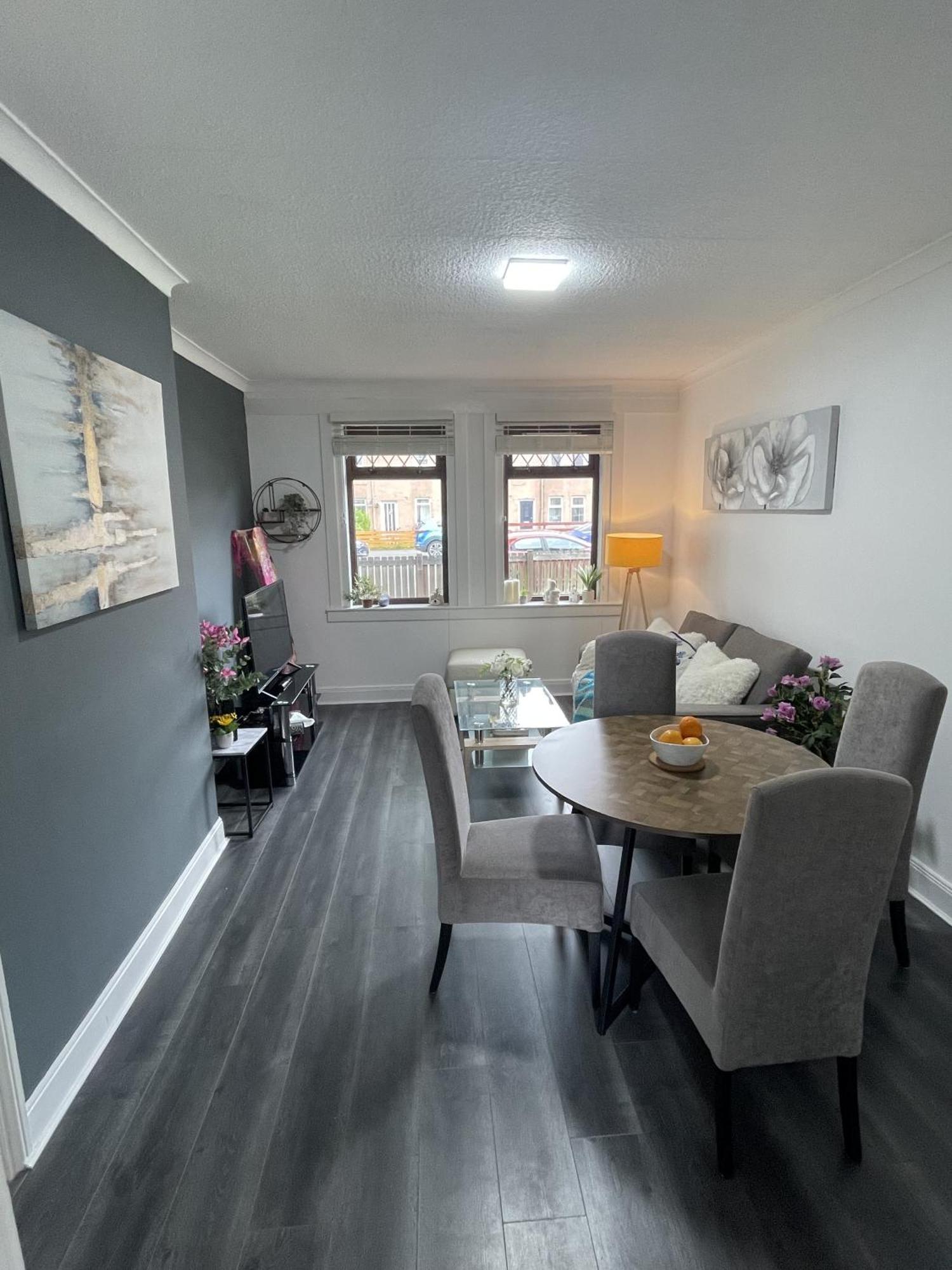 Apartment Bright & Cozy In Edinburgh,murrayfield Stadium,airport And Near To Center With Free On Street Parking